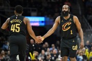 星空体育官方网站-NBA彩经：湖人难阻火箭 骑士胜猛龙 掘金擒森林狼 老鹰力拼尼克斯